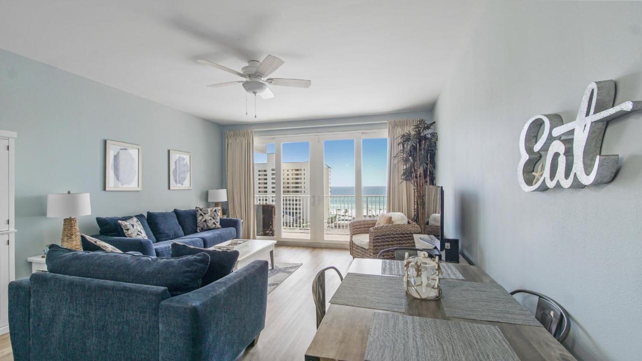 Apartment Laketown Wharf 0627