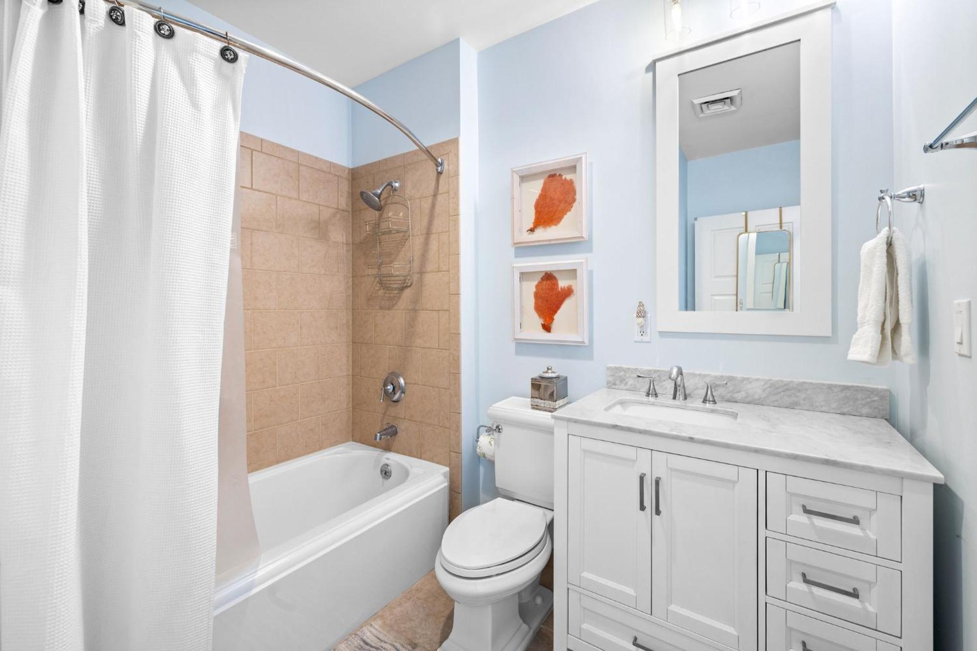 Gulf View Compass Point: Beachside With Pool Access Panama City Beach