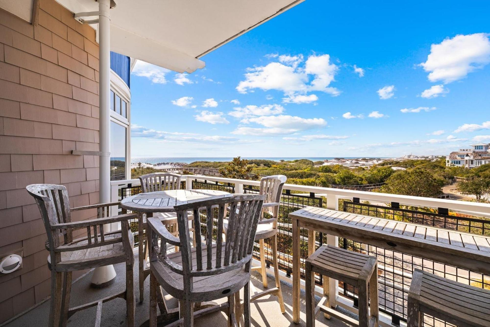 Apartment Gulf View Compass Point: Beachside With Pool Access *