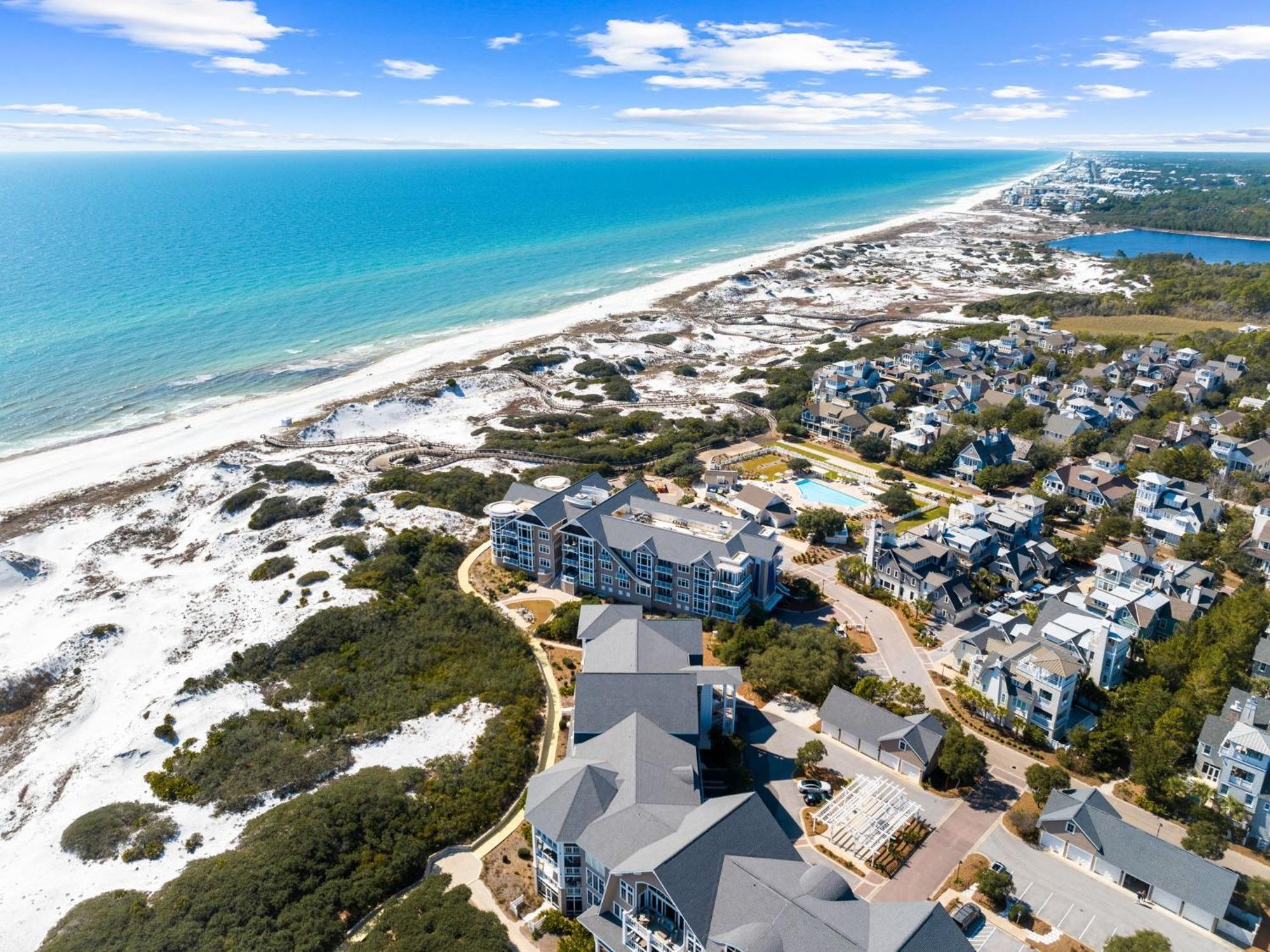 Apartment Gulf View Compass Point: Beachside With Pool Access