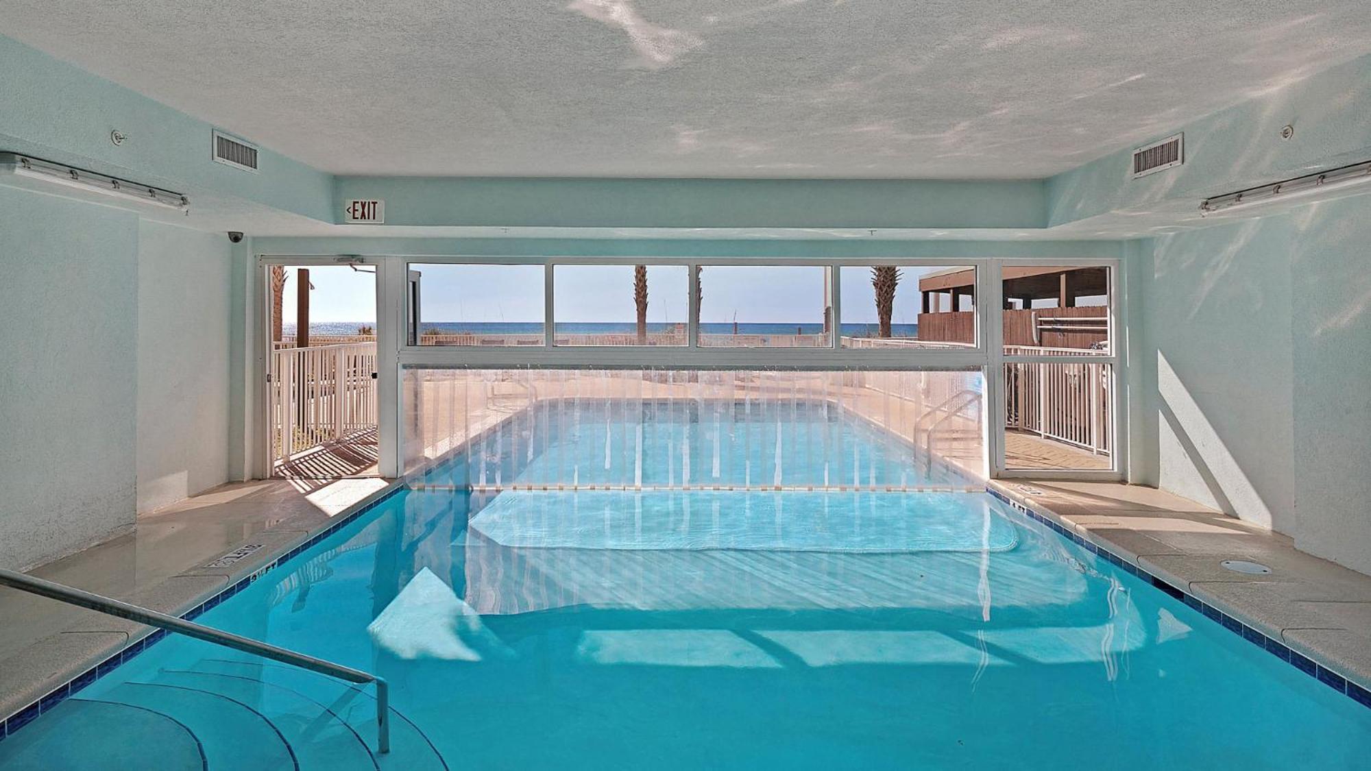 Parking Included-beachfront 2bd Ocean Villa! Gorgeous Amenities, Private Complex Holiday home
