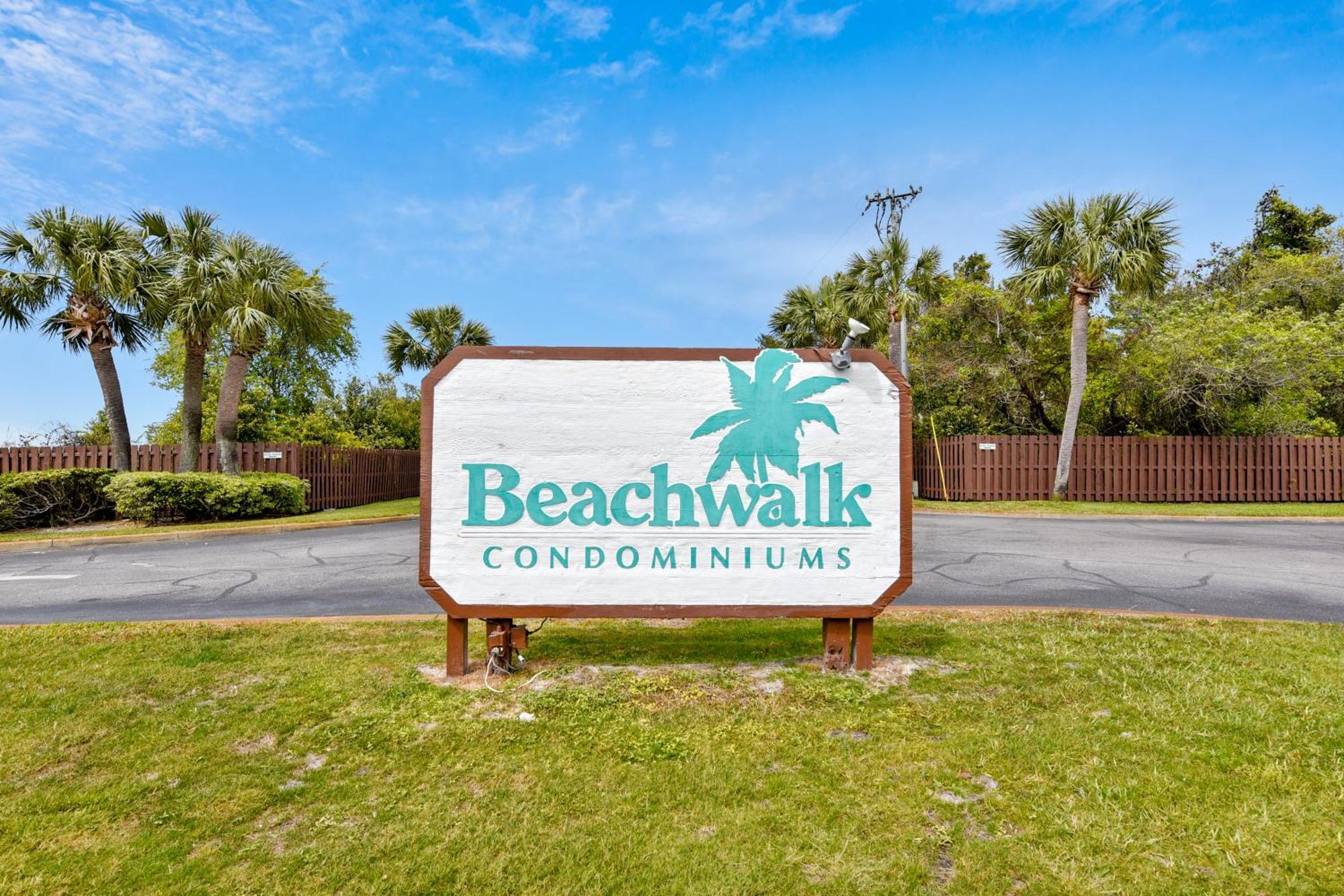 Beachwalk 8b By Book That Holiday home *