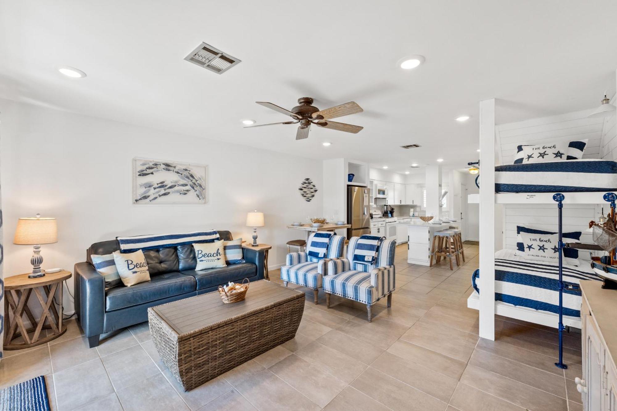 Holiday home Beachwalk 8b By Book That *