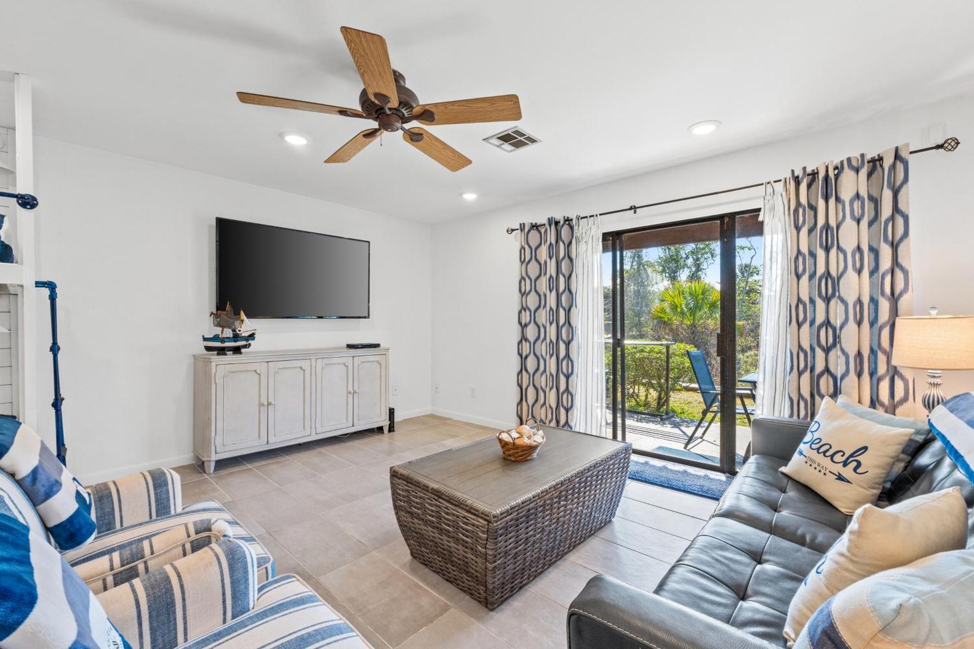 Beachwalk 8b By Book That Holiday home