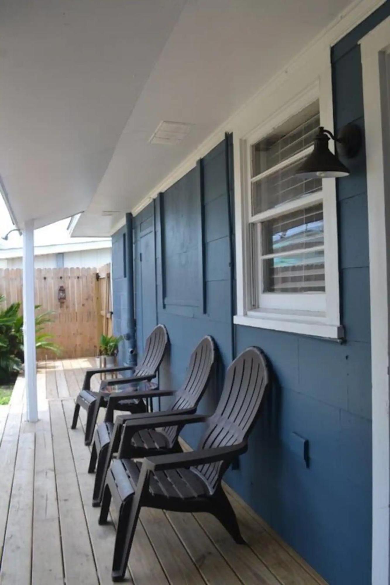 Surf Shack - Steps To The Beach, Lush Fenced Backyard Panama City Beach
