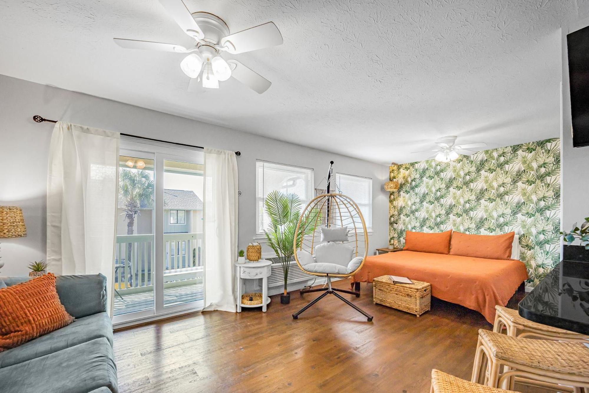 The Boho - Beachwalk - Amenities *