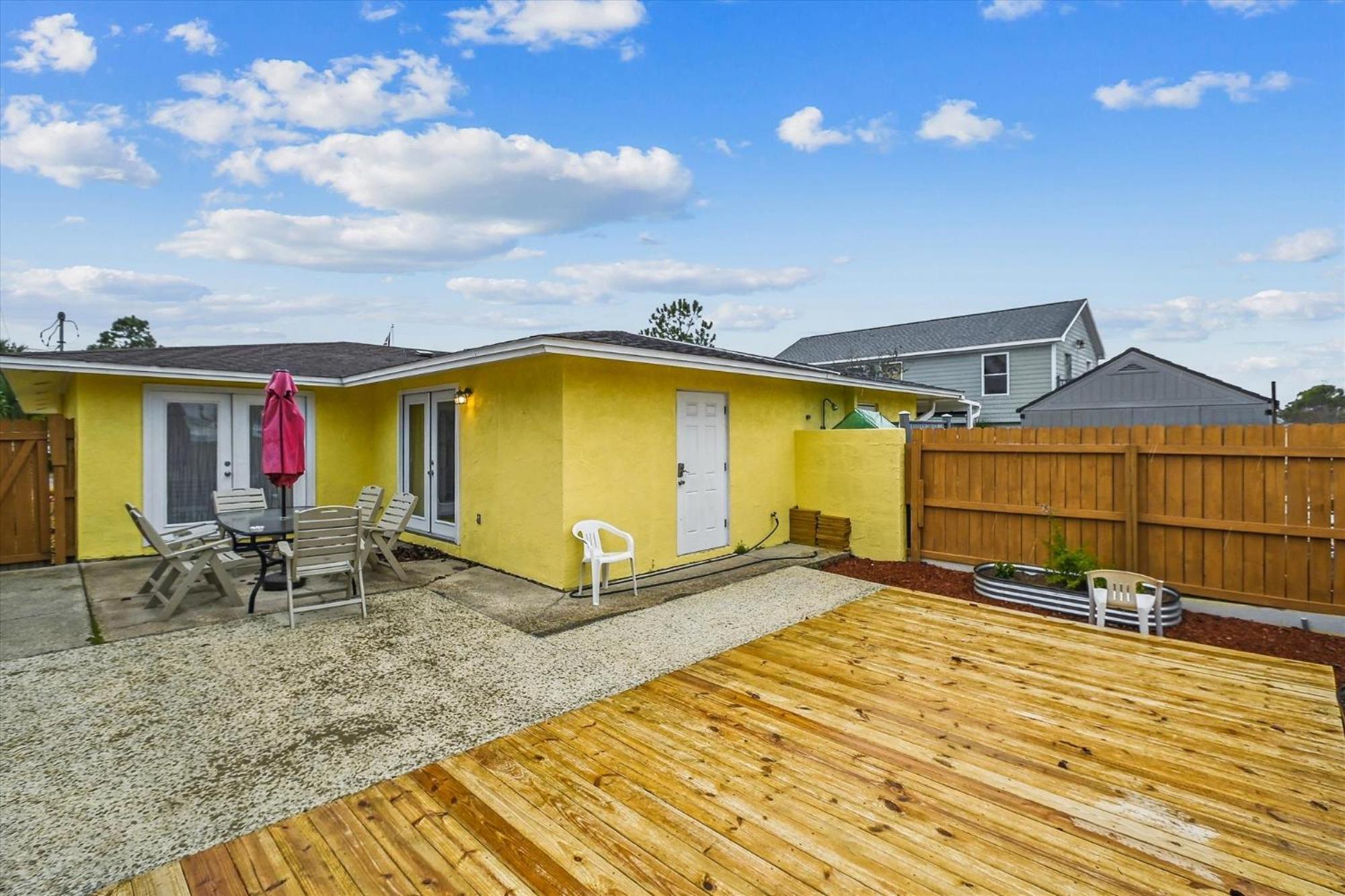 5708 Sunset Ave Holiday home