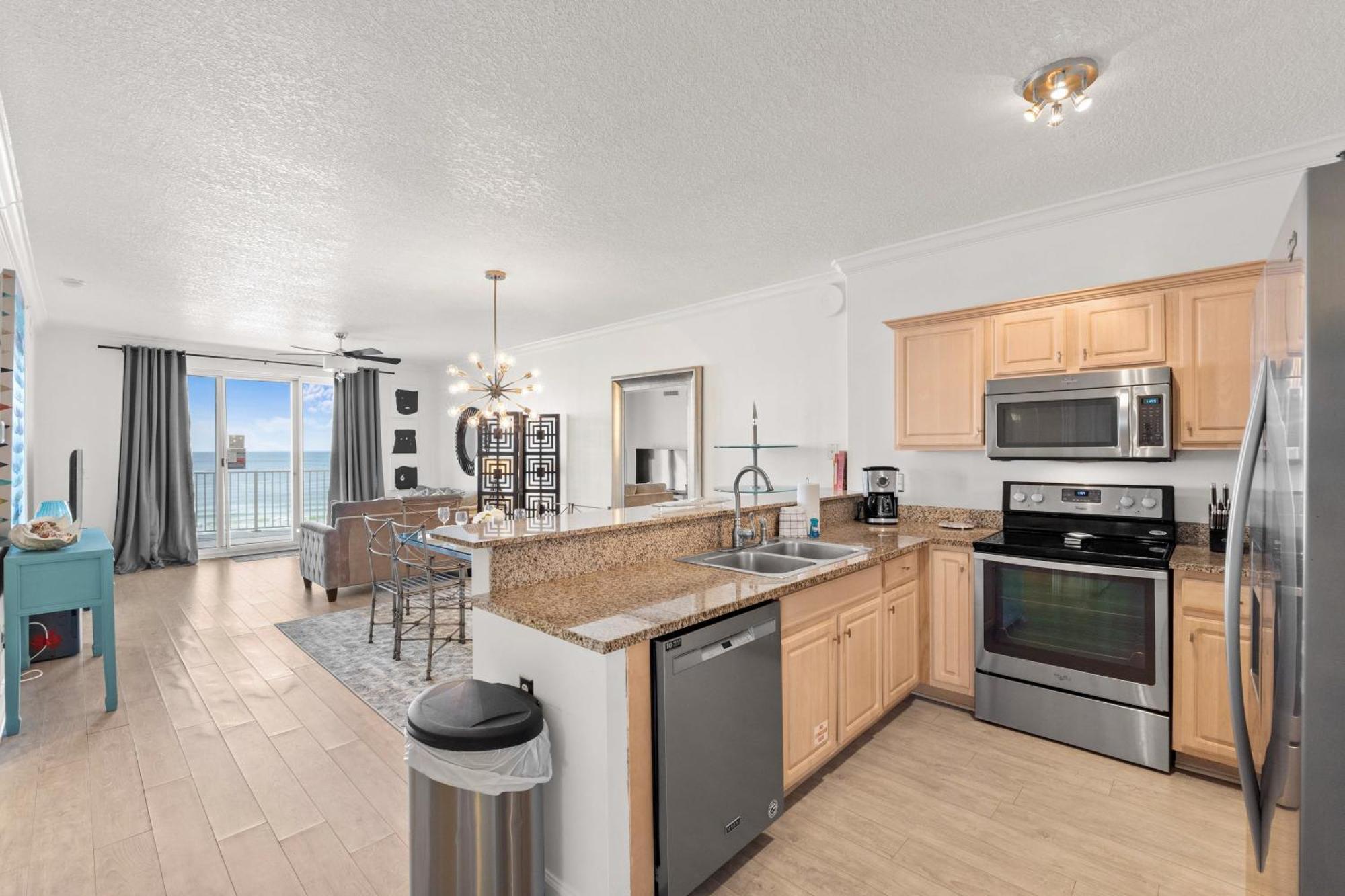 Twin Palms #505 By Book That Holiday home