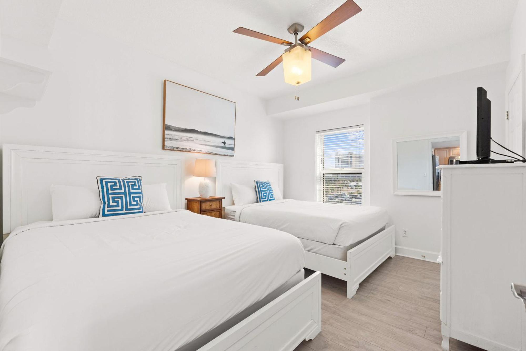 Twin Palms #505 By Book That Holiday home
