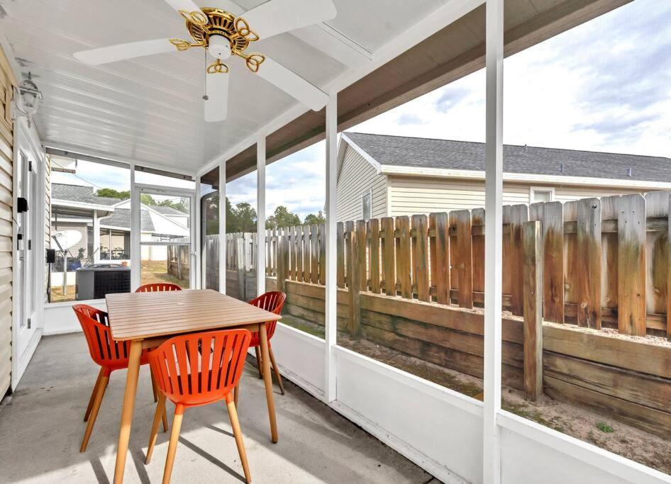 Walk 2 2pools & Front Back Covered Area Kids Rm Holiday home *