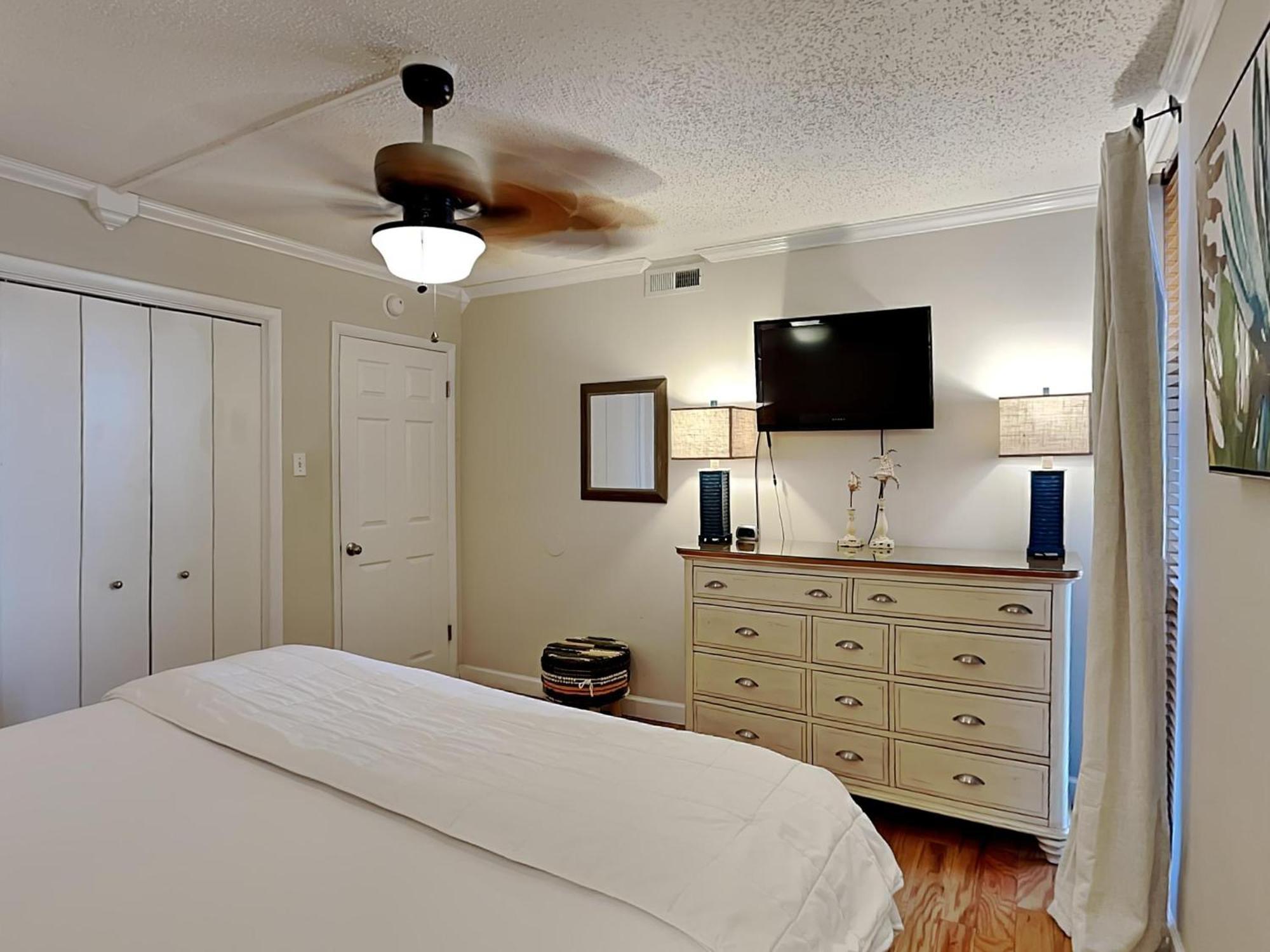Edgewater Leeward 605 Apartment Panama City Beach