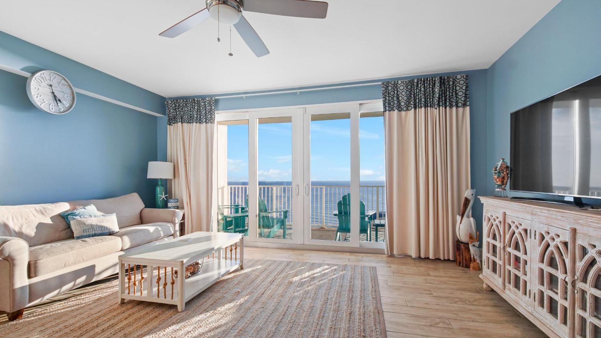 Laketown Wharf 1805 Apartment