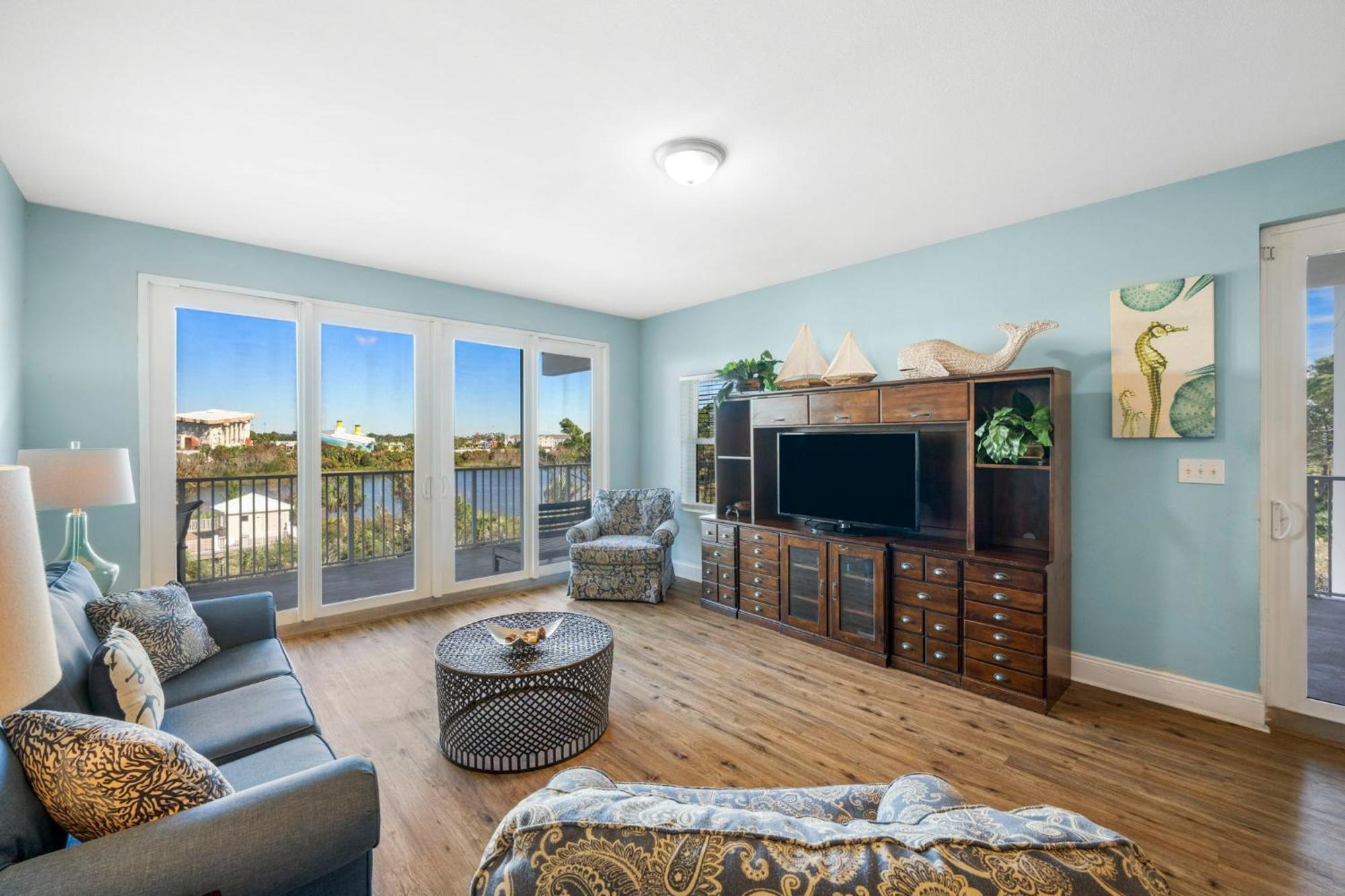 Apartment Laketown Wharf 0201