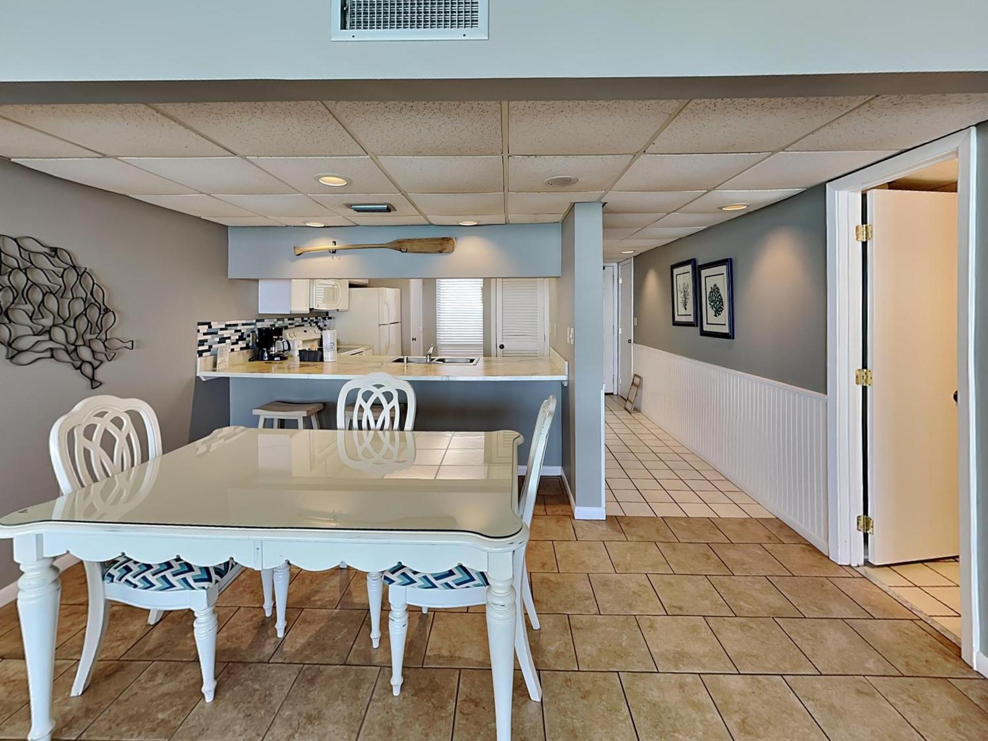 Apartment Edgewater Tower Ii 1004