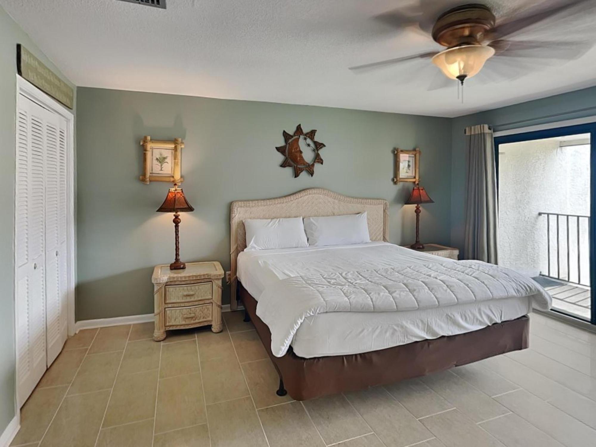 Edgewater 124 *