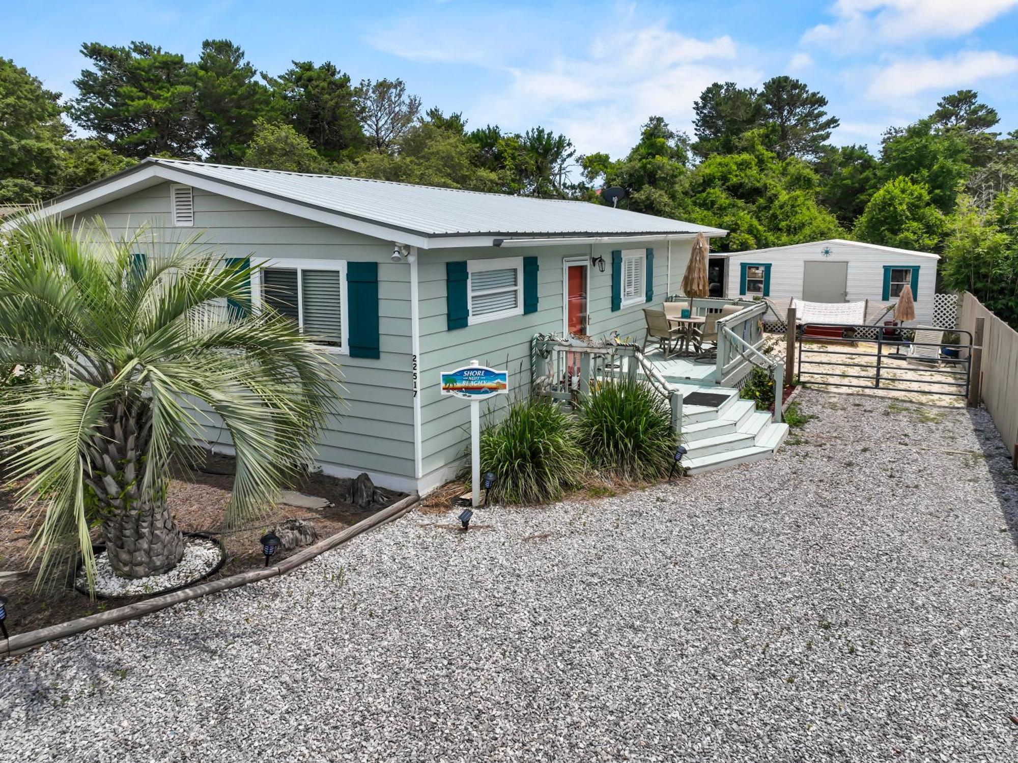 22517 Hilltop Ave - Shore Nuff Beachy *