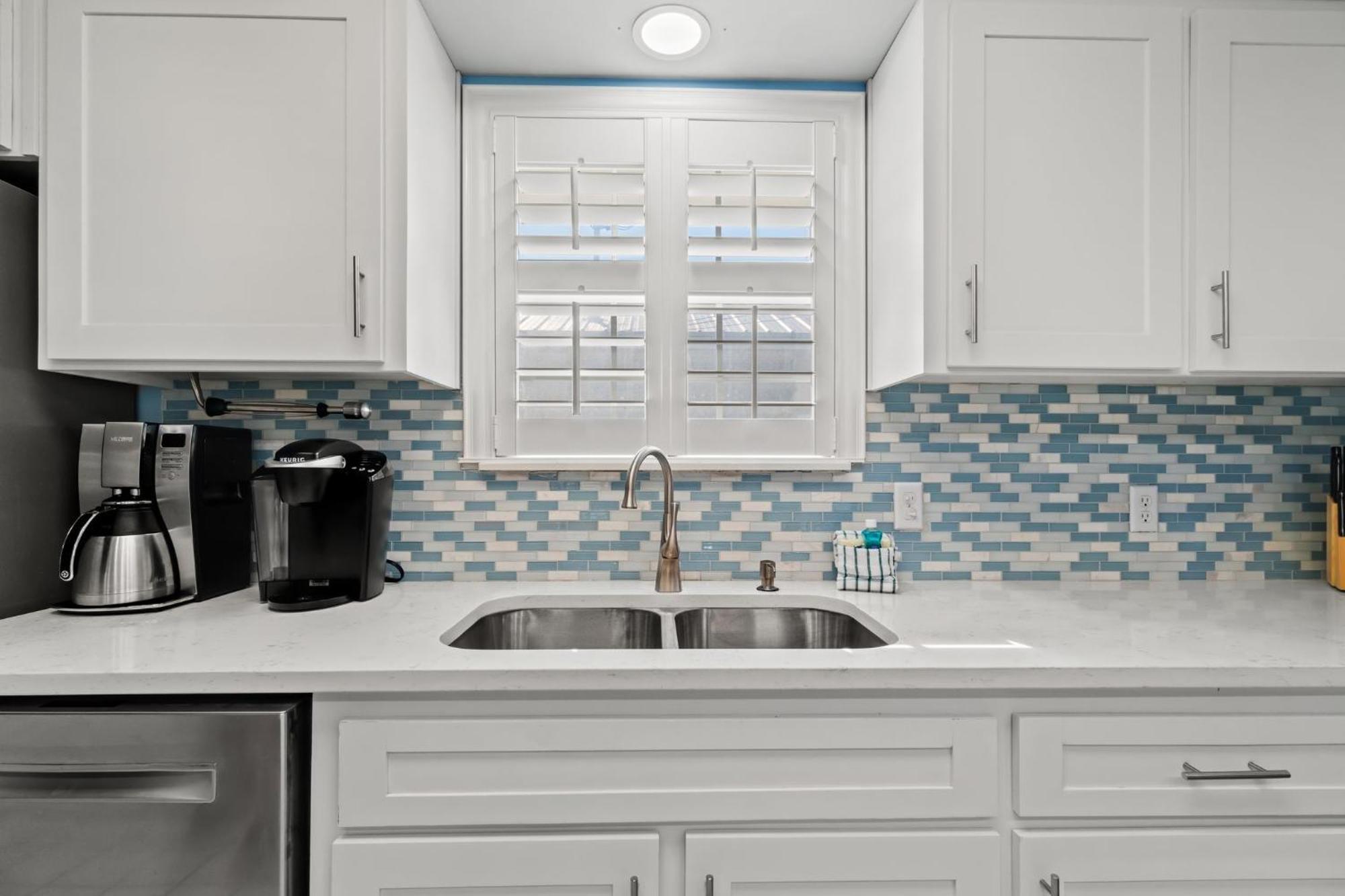 Contemporary / West End Pcb / Available Now! / Perfect For Family Panama City Beach