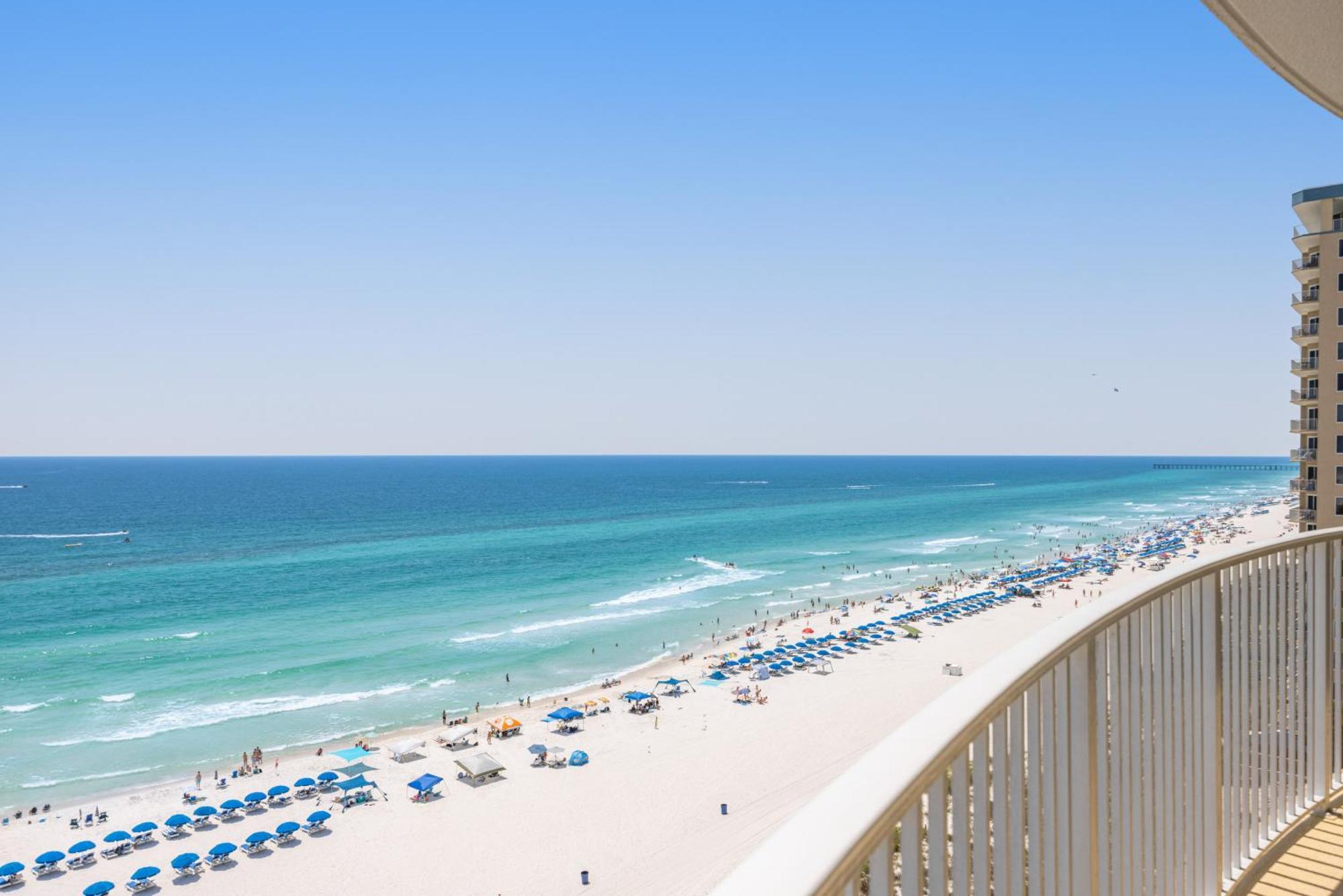 Parking Included-beachfront 2bd Ocean Villa! Gorgeous Amenities, Private Complex Holiday home *