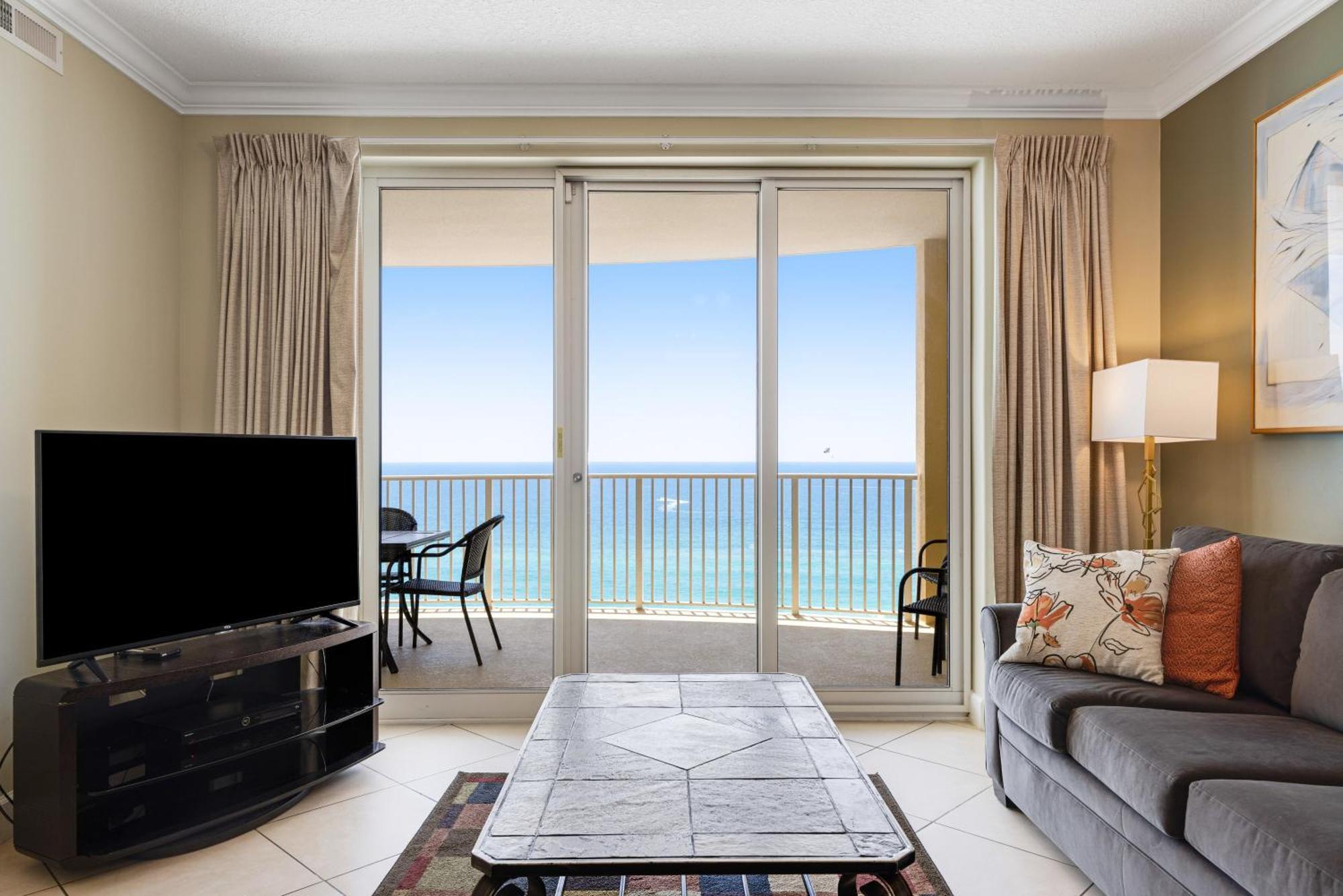 Holiday home Parking Included-beachfront 2bd Ocean Villa! Gorgeous Amenities, Private Complex *