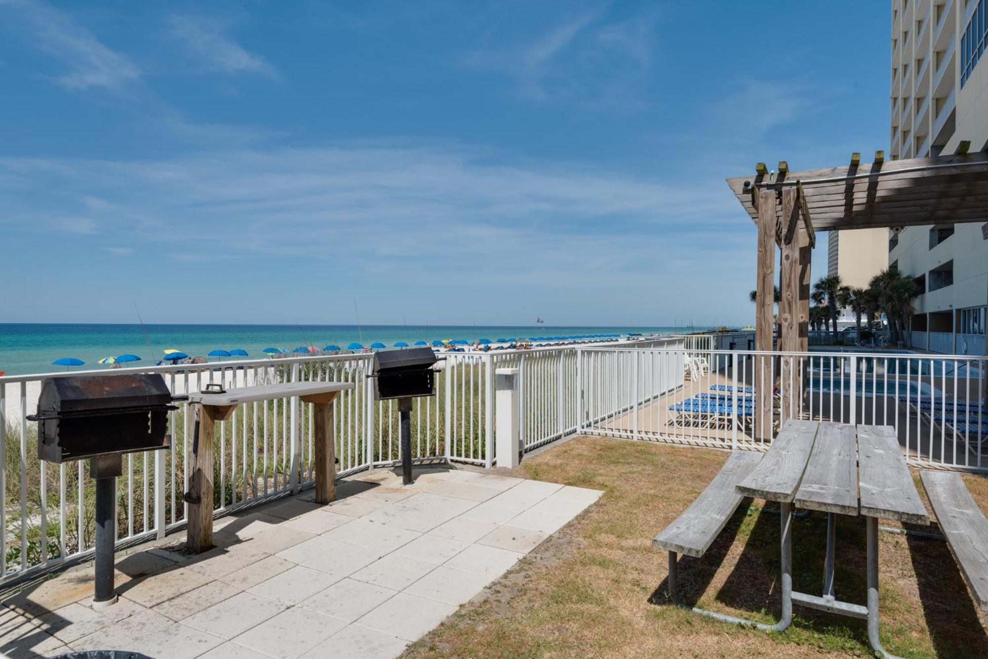 Ocean Reef 1106 - Lazy Daze Holiday home *
