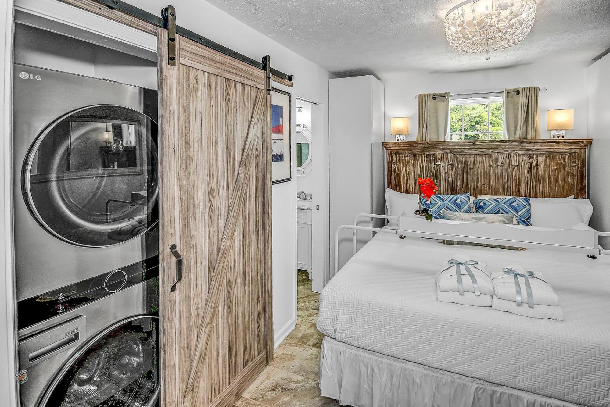 22517 Hilltop Ave - Shore Nuff Beachy