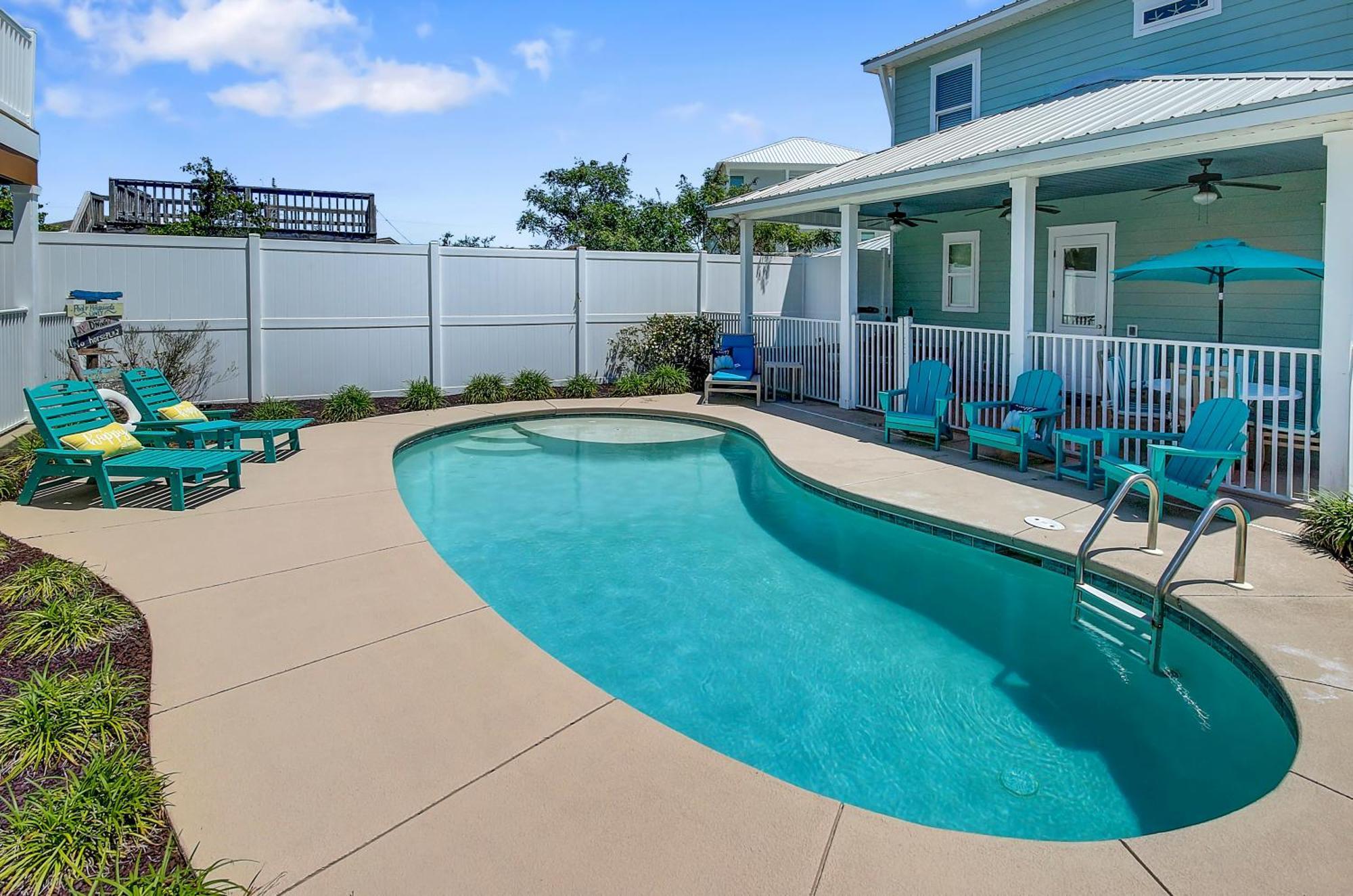 Holiday home 5 Bed, 5 Bath Home/only A 3 Minute Walk To The Beach! Sleeps 12 *