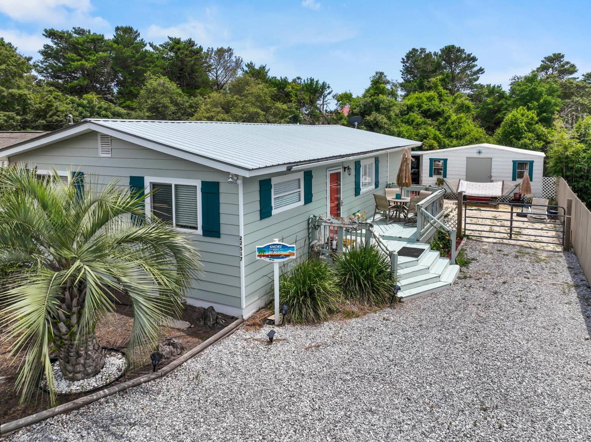 22517 Hilltop Ave - Shore Nuff Beachy Holiday home