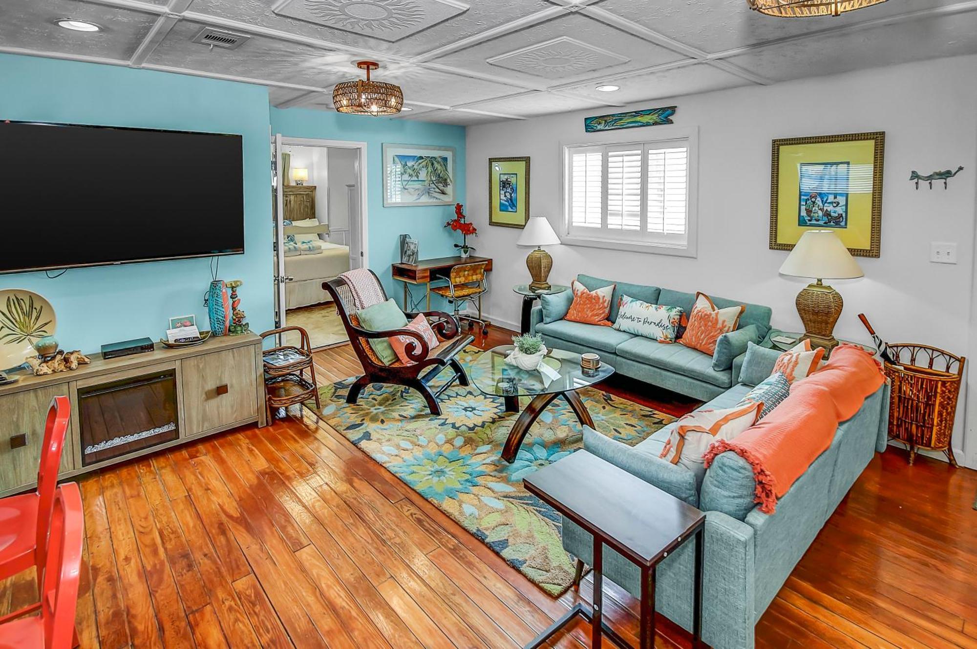 22517 Hilltop Ave - Shore Nuff Beachy *