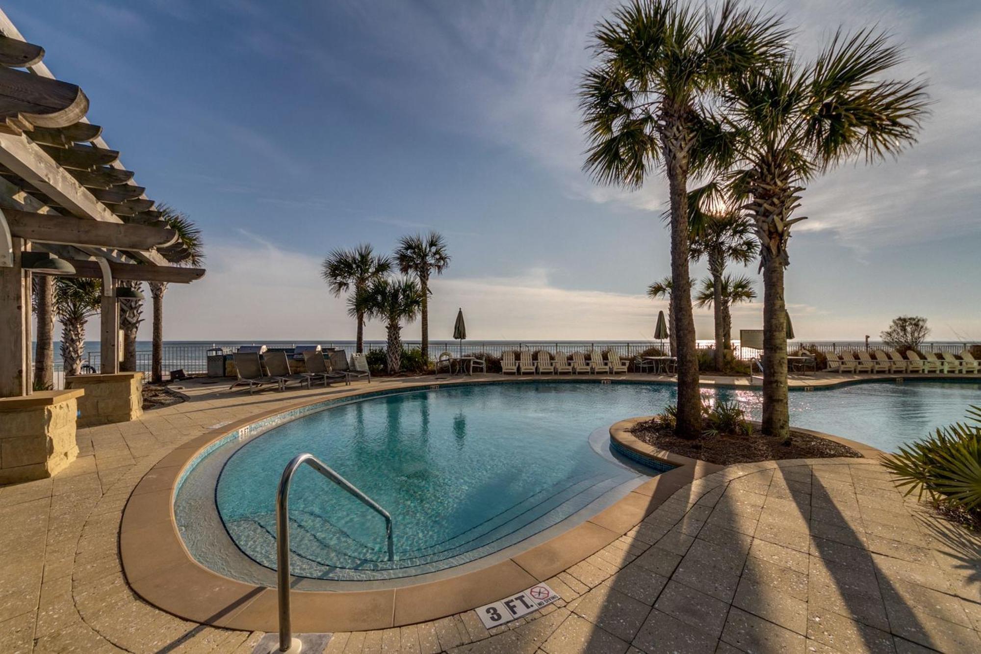 Luxury Beachfront W/ 2 Balconies! Sleeps 8! Walk To Pier Park!