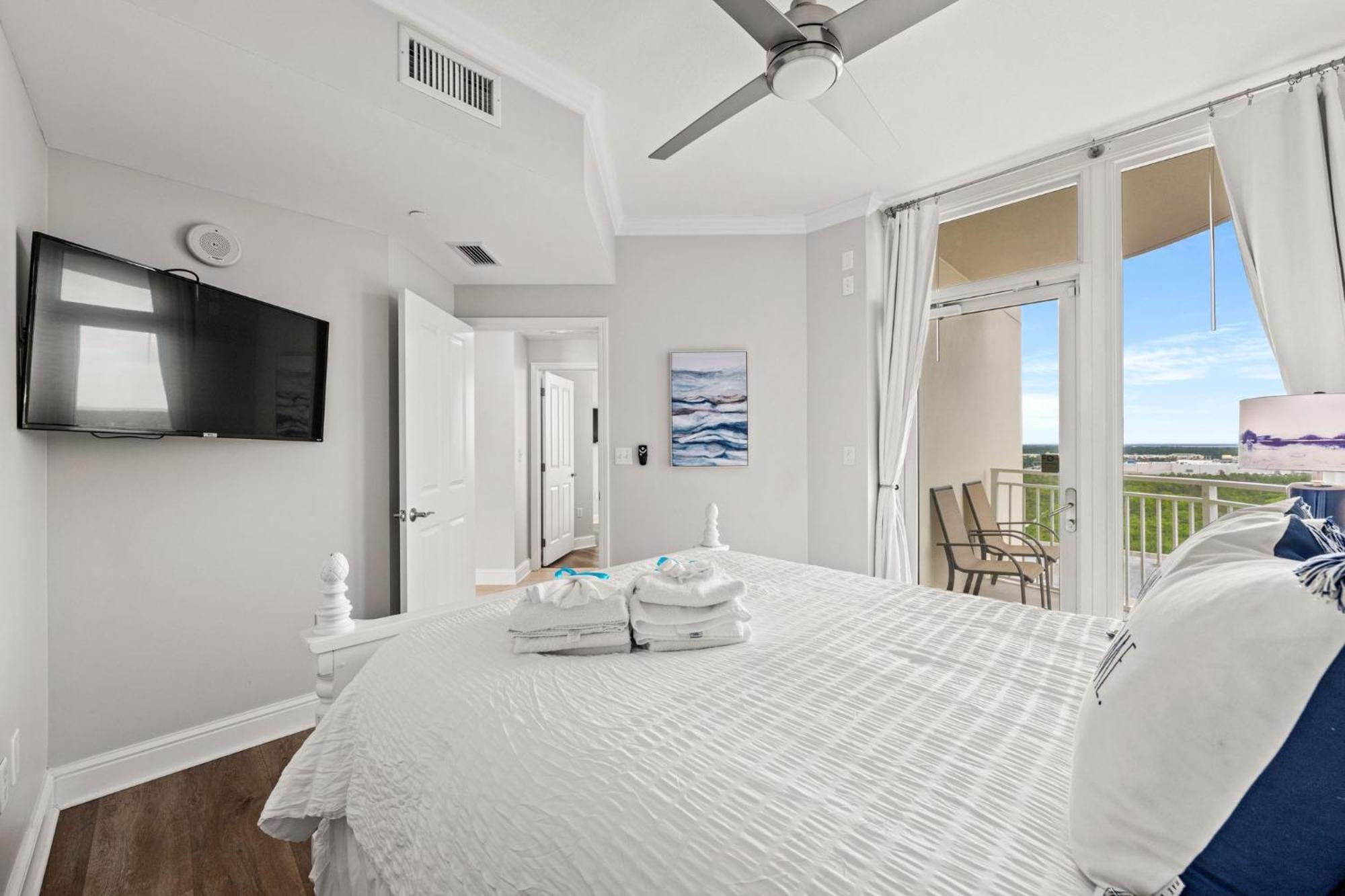 Holiday home Luxury Beachfront W/ 2 Balconies! Sleeps 8! Walk To Pier Park!