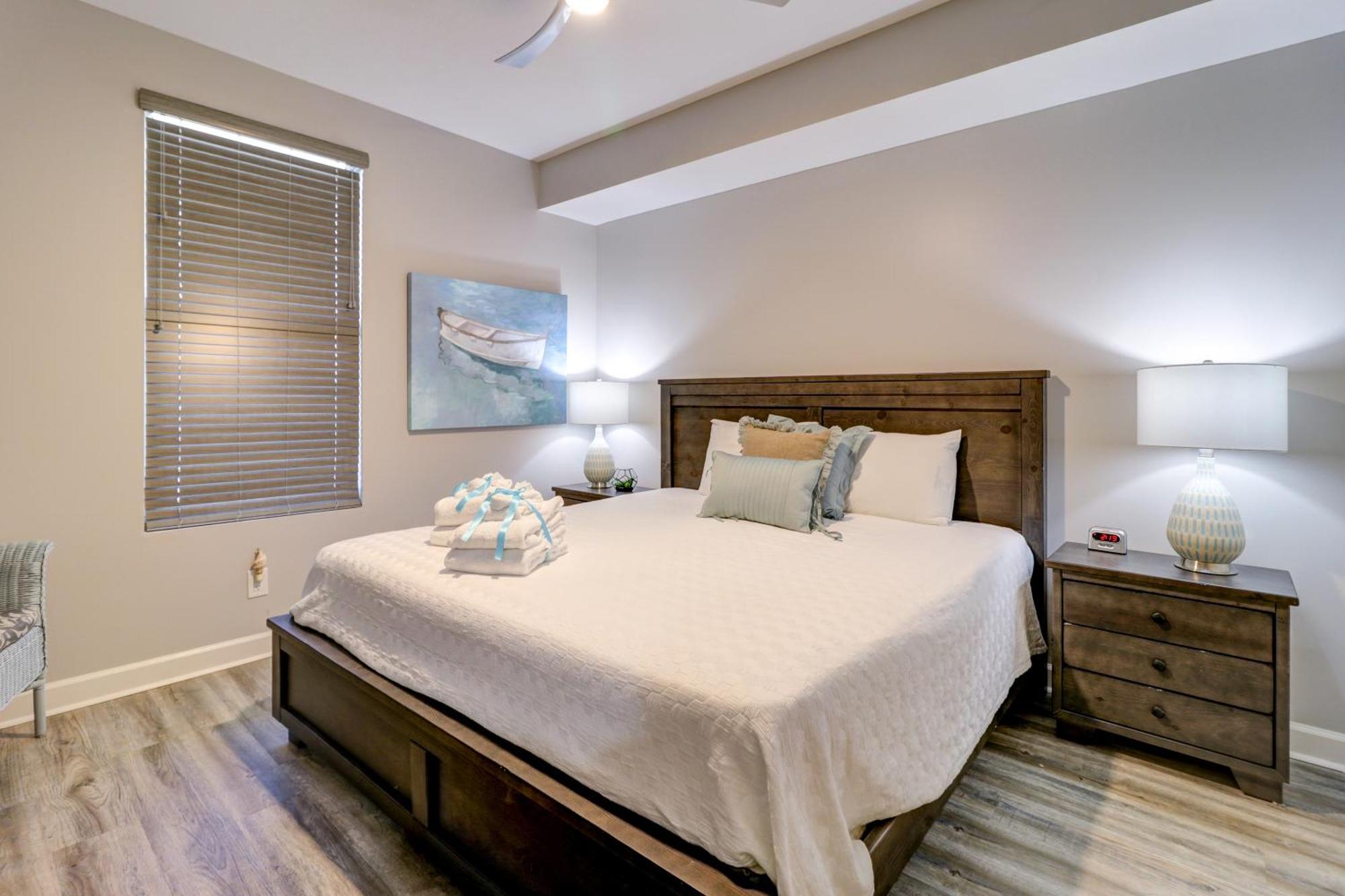 Holiday home Gulf Front Master Suite! Directly On The Beach! 3 Bedroom / 2 Ba! Sleeps 8! Panama City Beach