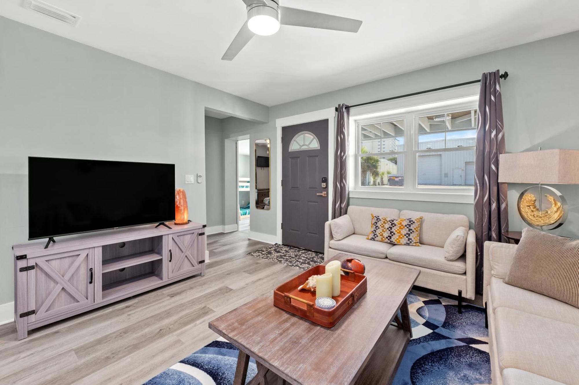 Welcome To Dolphin Fun A! Brand New Duplex! Walk To The Beach! Panama City Beach