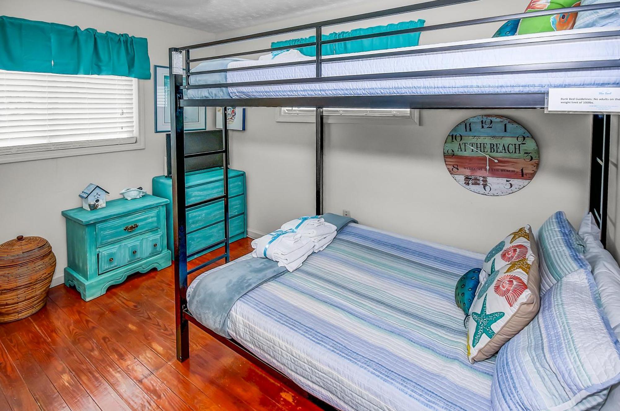 22517 Hilltop Ave - Shore Nuff Beachy