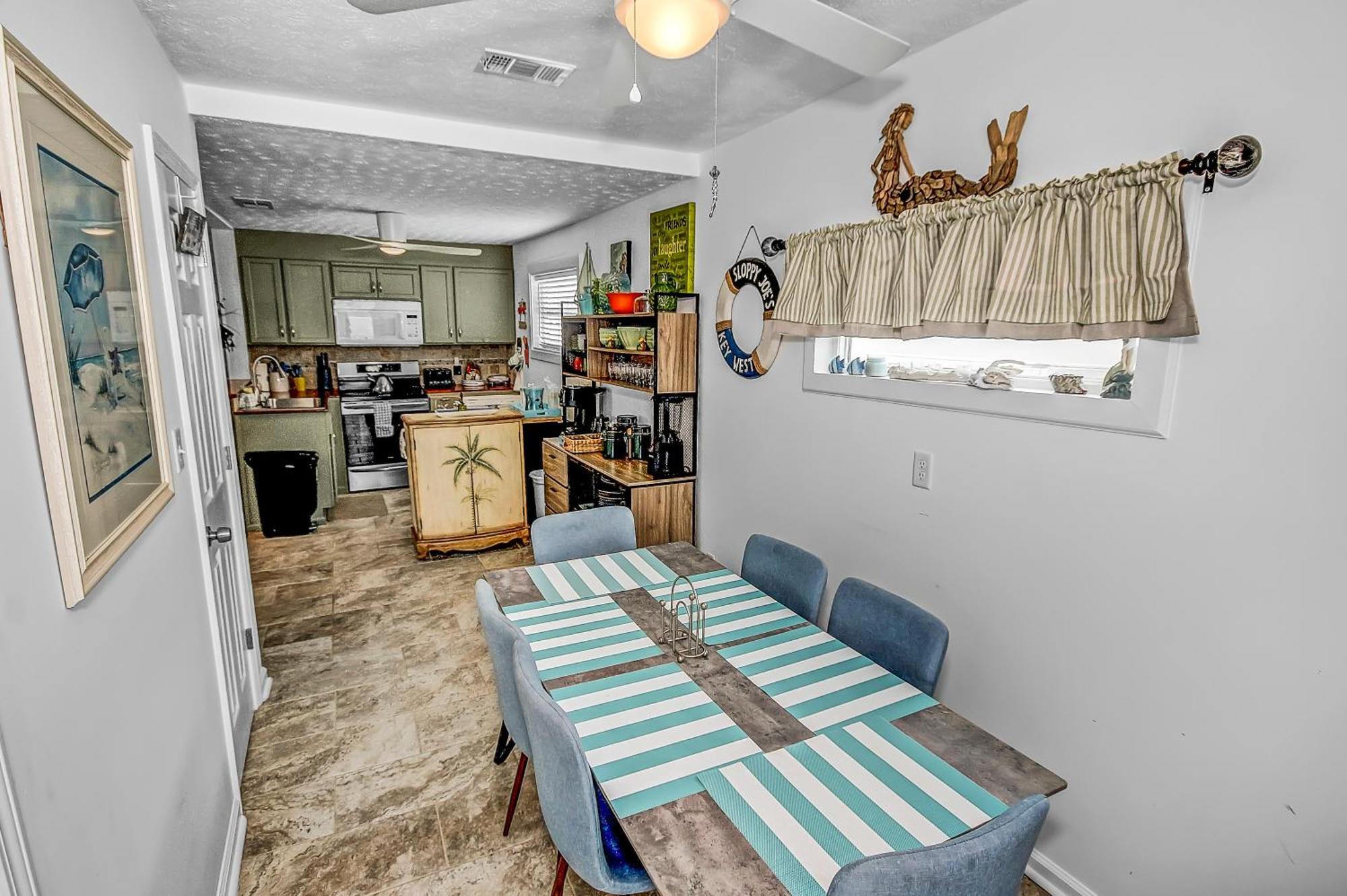22517 Hilltop Ave - Shore Nuff Beachy Holiday home Panama City Beach