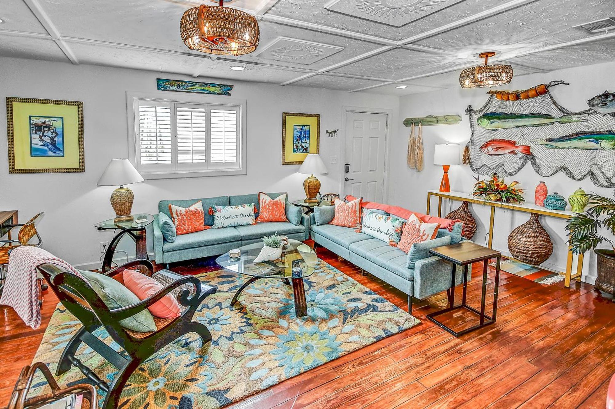 22517 Hilltop Ave - Shore Nuff Beachy
