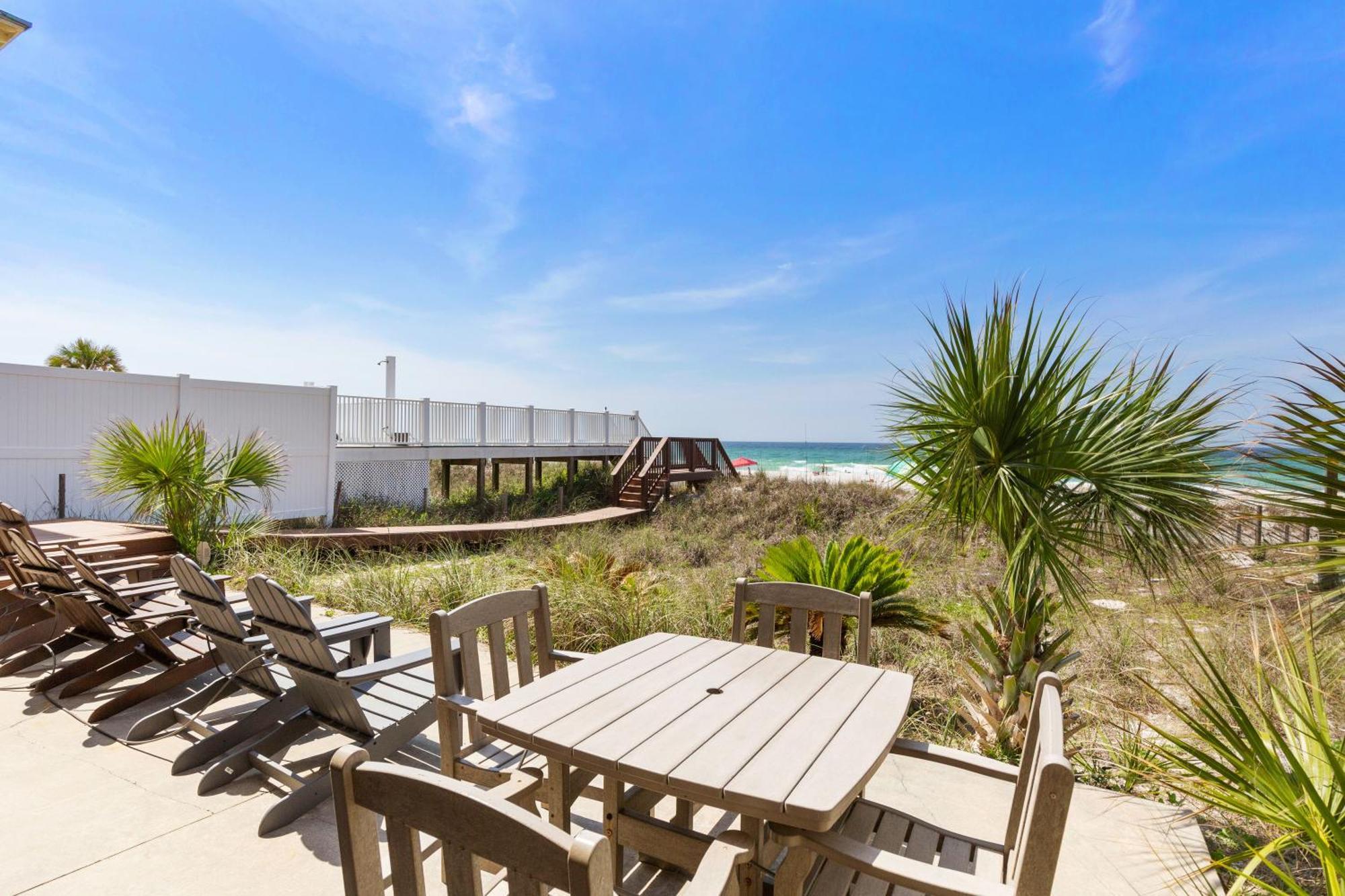 Gulf Front 3bd/2ba With Private Access! Holiday home