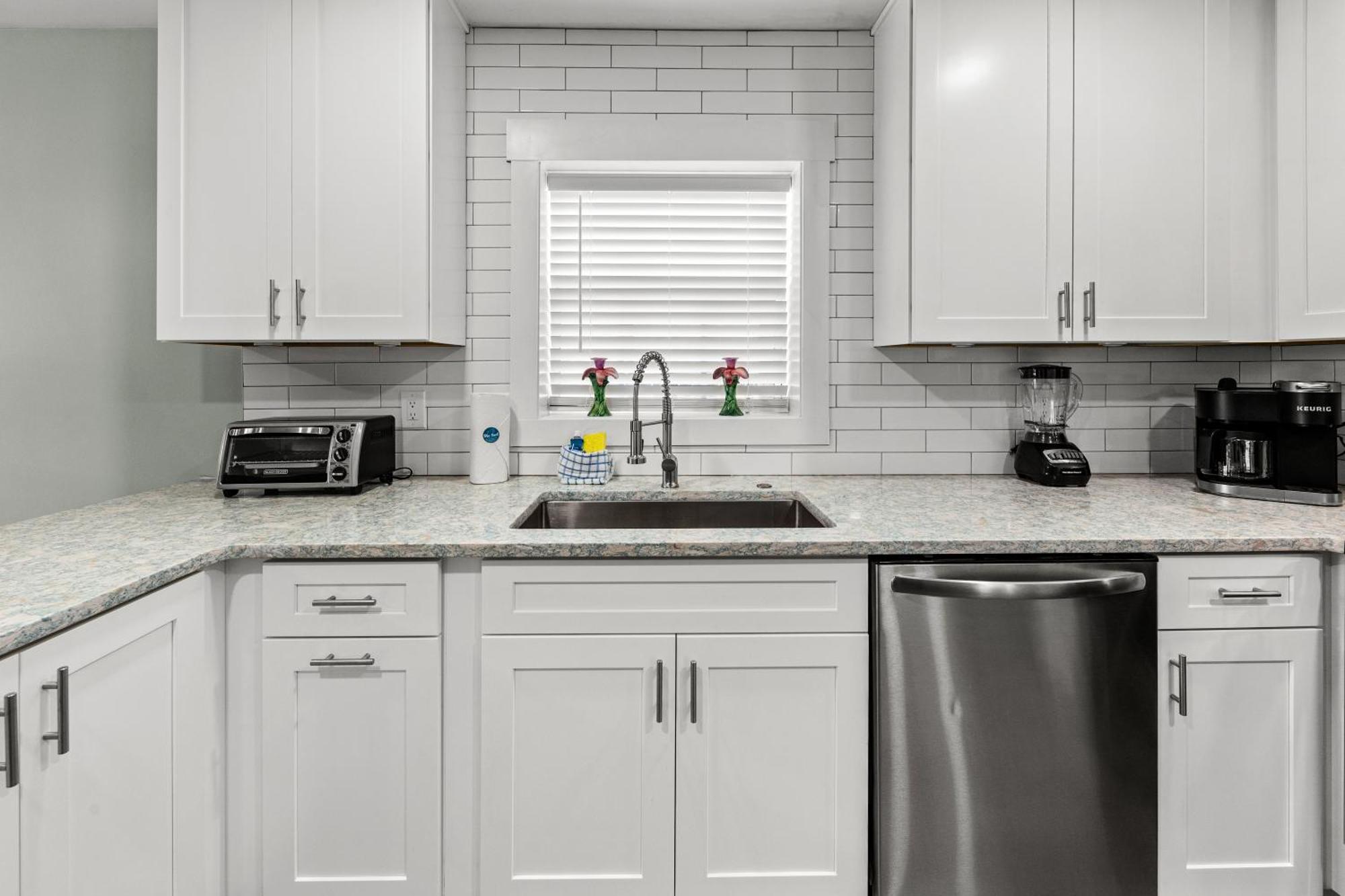 Welcome To Dolphin Fun A! Brand New Duplex! Walk To The Beach! *