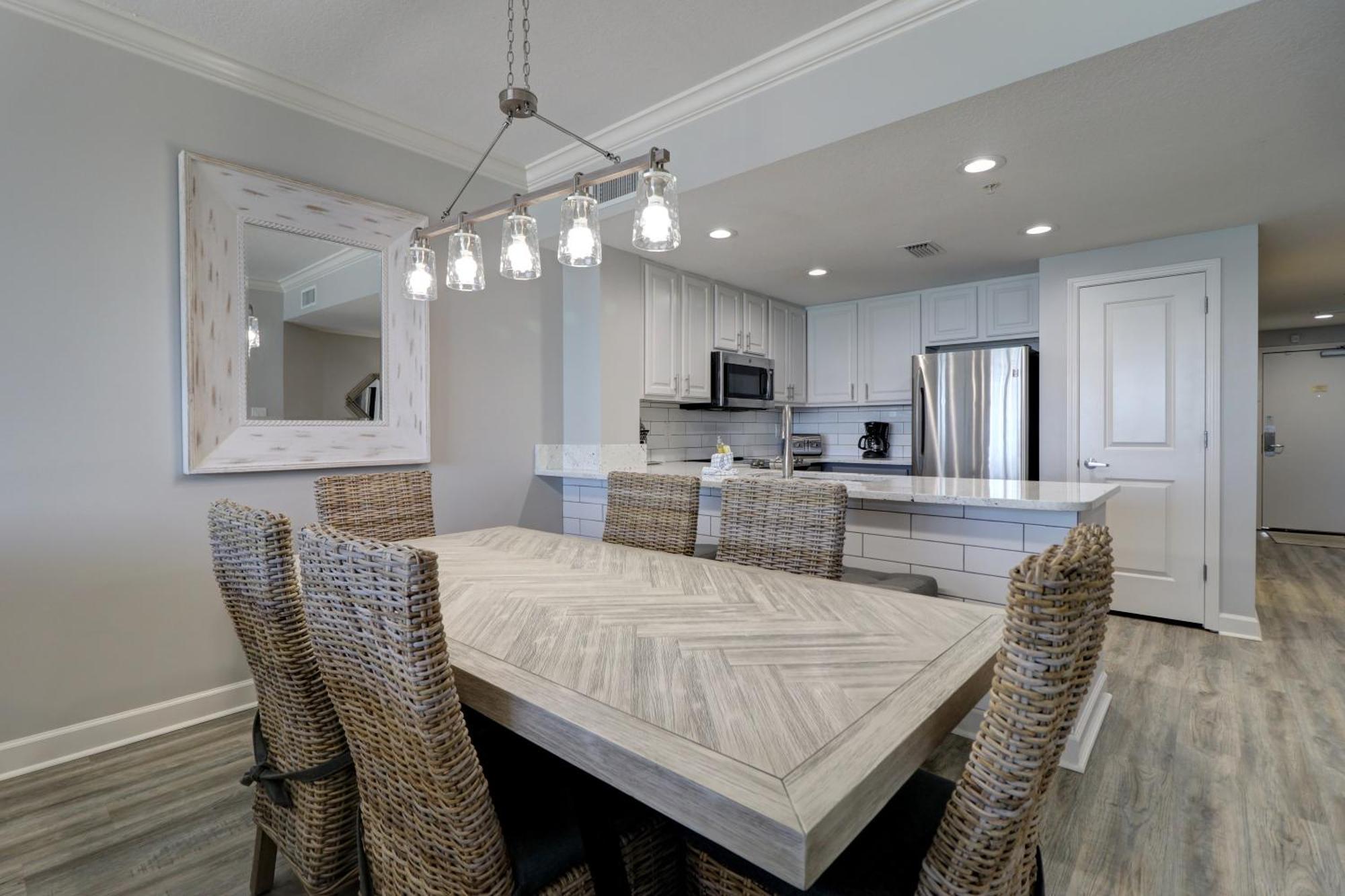 Holiday home Gulf Front Master Suite! Directly On The Beach! 3 Bedroom / 2 Ba! Sleeps 8! Panama City Beach
