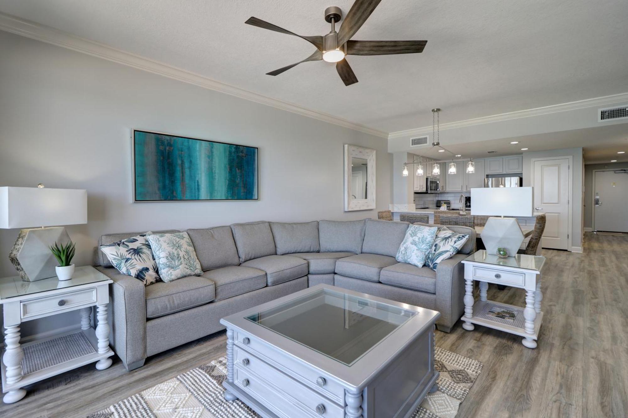 Holiday home Gulf Front Master Suite! Directly On The Beach! 3 Bedroom / 2 Ba! Sleeps 8!