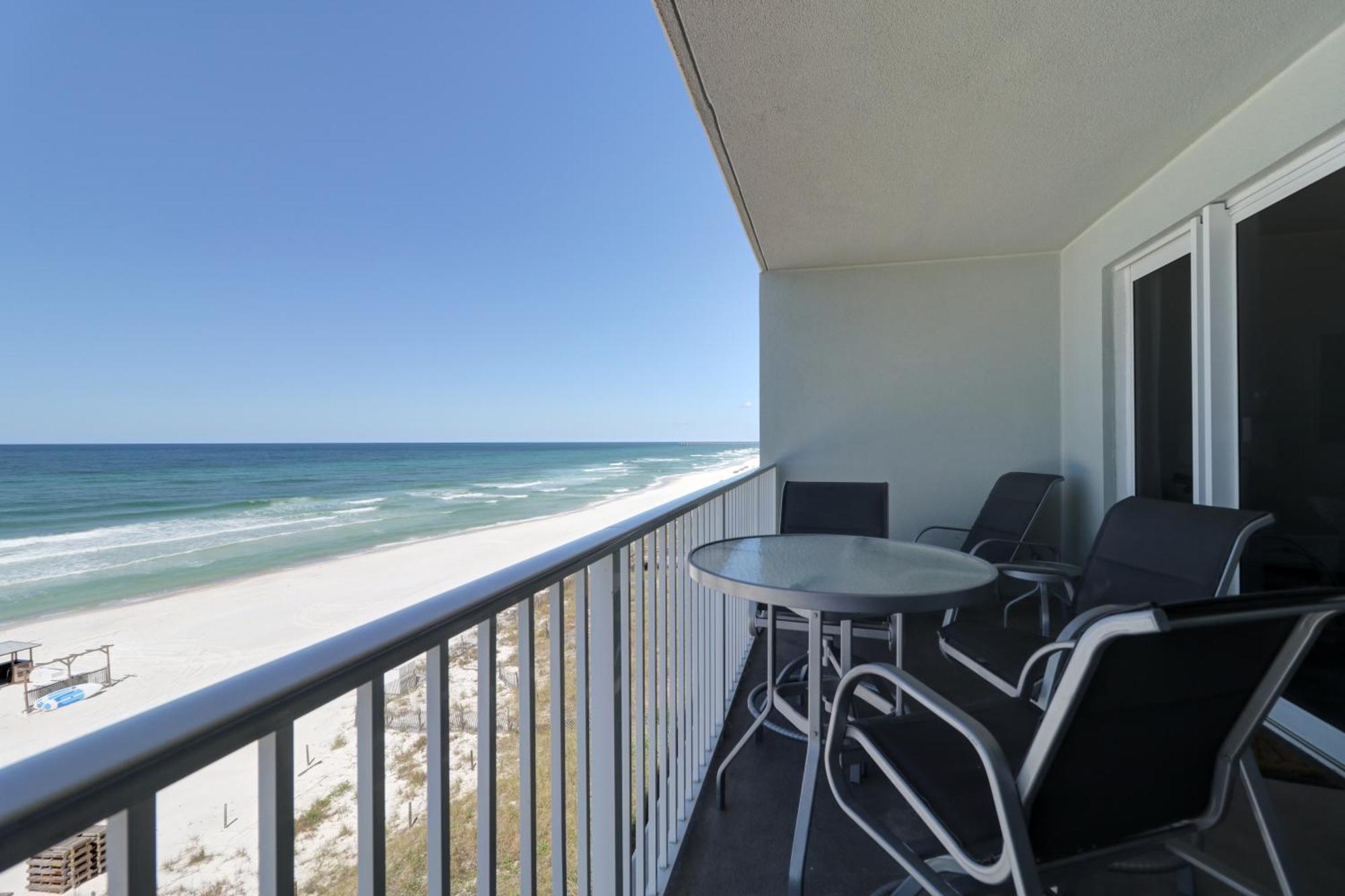 Gulf Front Master Suite! Directly On The Beach! 3 Bedroom / 2 Ba! Sleeps 8! Panama City Beach