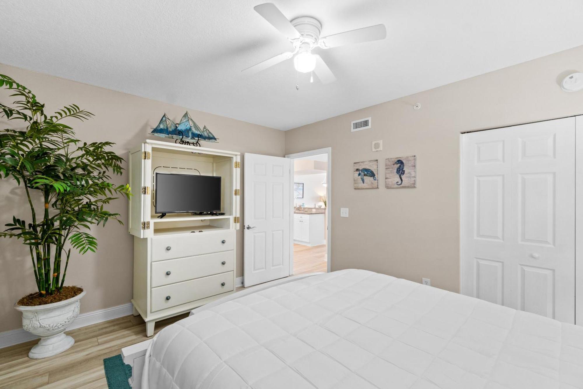Emerald #1236 By Book That * Panama City Beach
