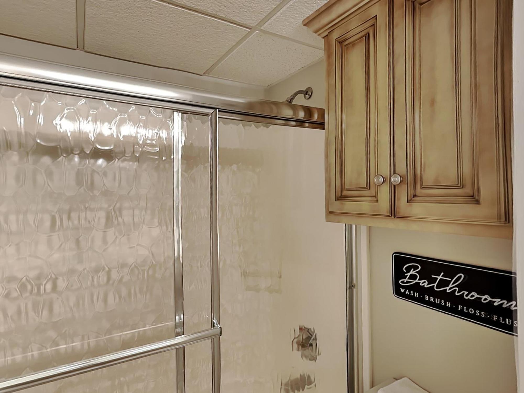 Edgewater Leeward 605 Apartment *