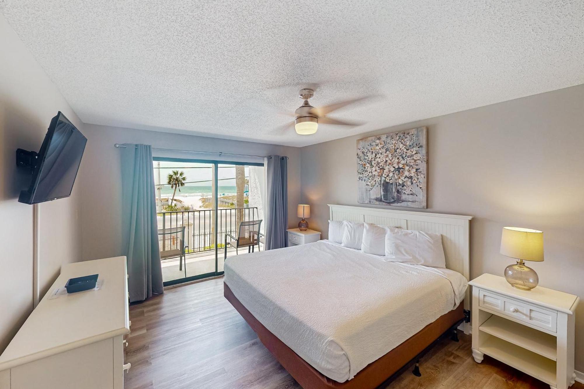 Edgewater Golf #3309 Apartment
