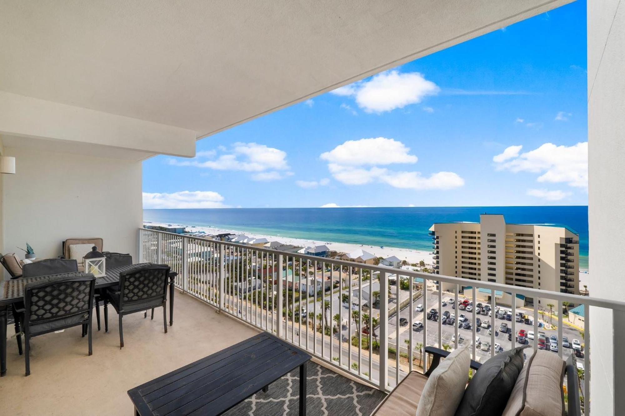 Laketown Wharf #1411 By Nautical