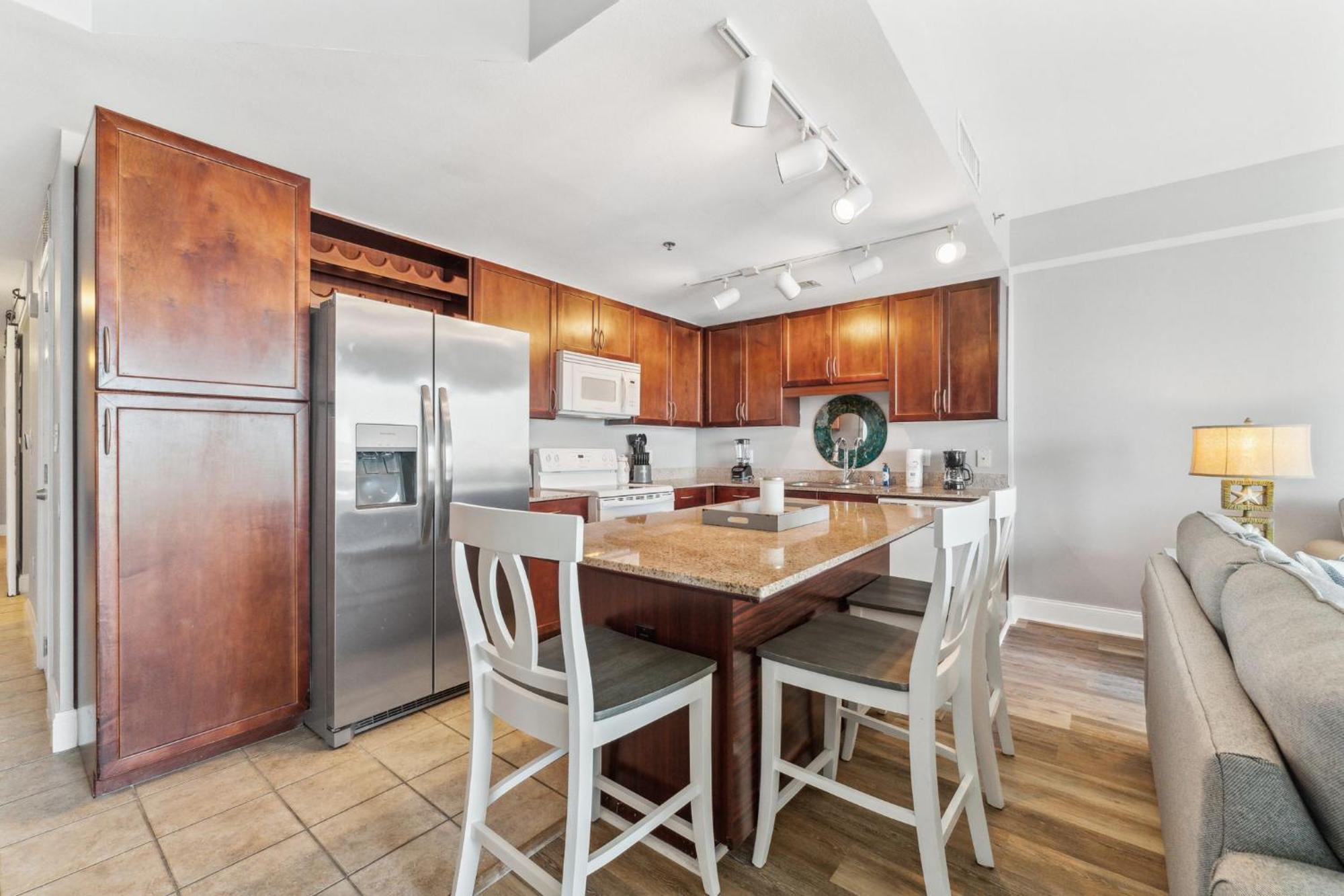 Laketown Wharf #1018 By Nautical