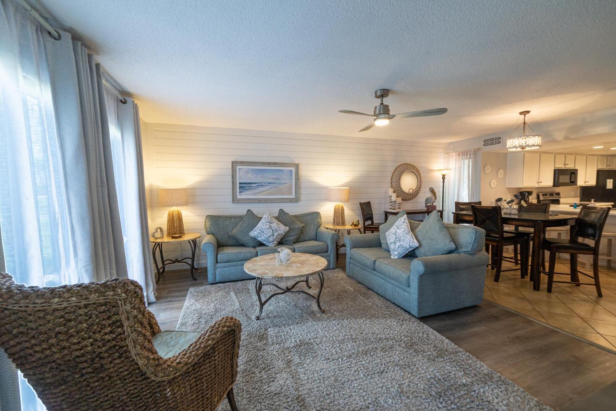 Edgewater 1104 'sandy Feet Retreat' Holiday home