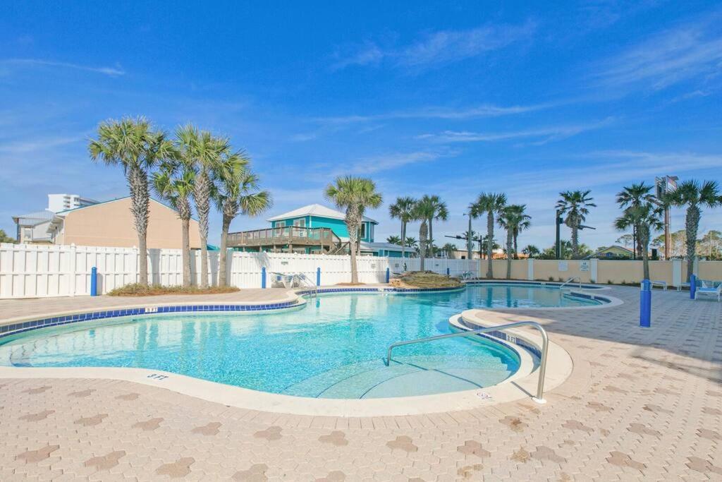 Beachfront #1112 At Majestic Apartment