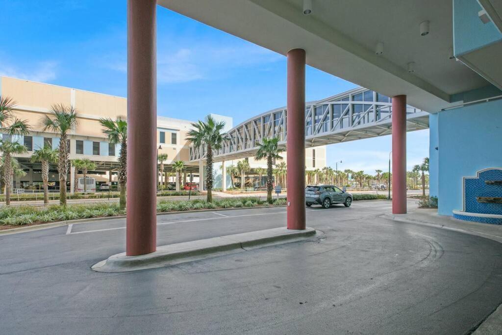 Apartment Beachfront #1112 At Majestic