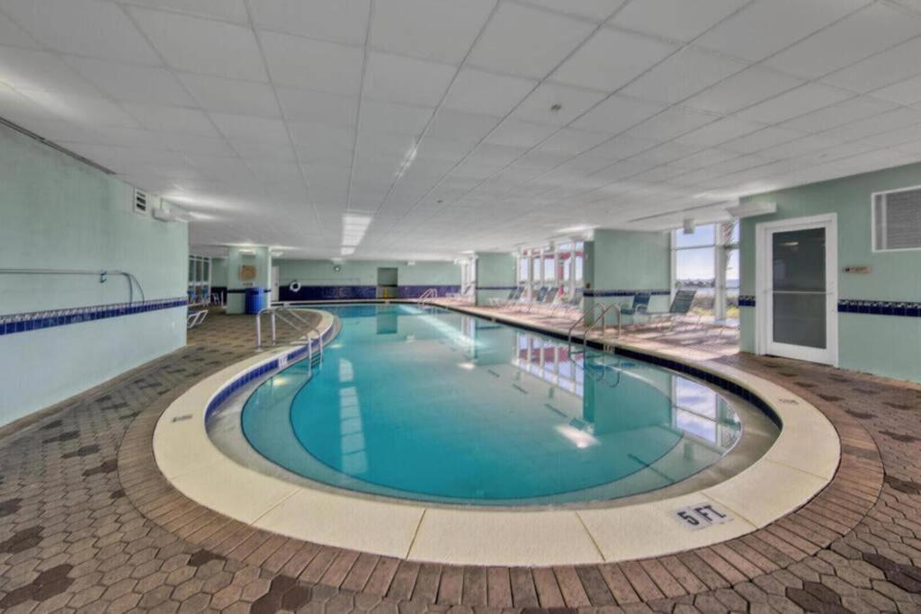 Beachfront #1112 At Majestic Apartment *