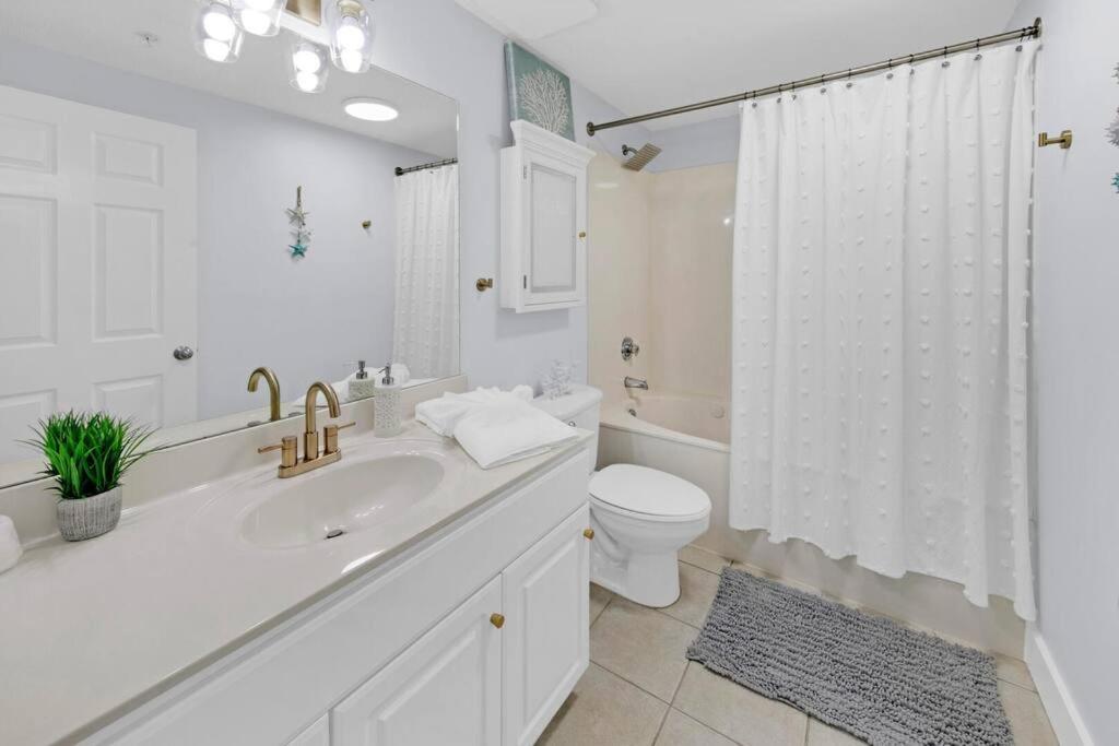 Apartment Beachfront #1112 At Majestic *